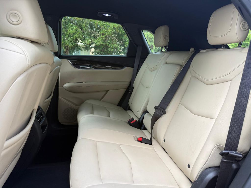 Photo 11 of this CADILLAC XT5