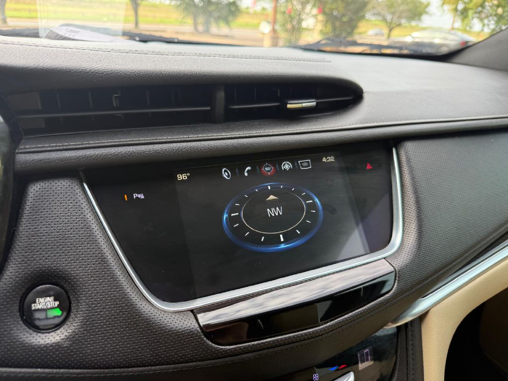 Photo 18 of this CADILLAC XT5