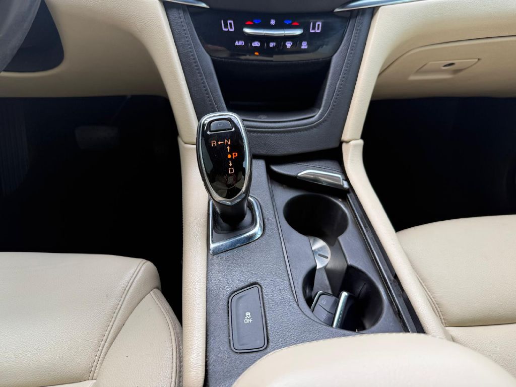 Photo 17 of this CADILLAC XT5