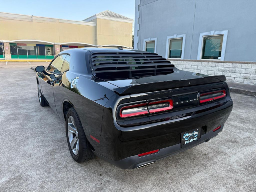 Photo 5 of this DODGE CHALLENGER