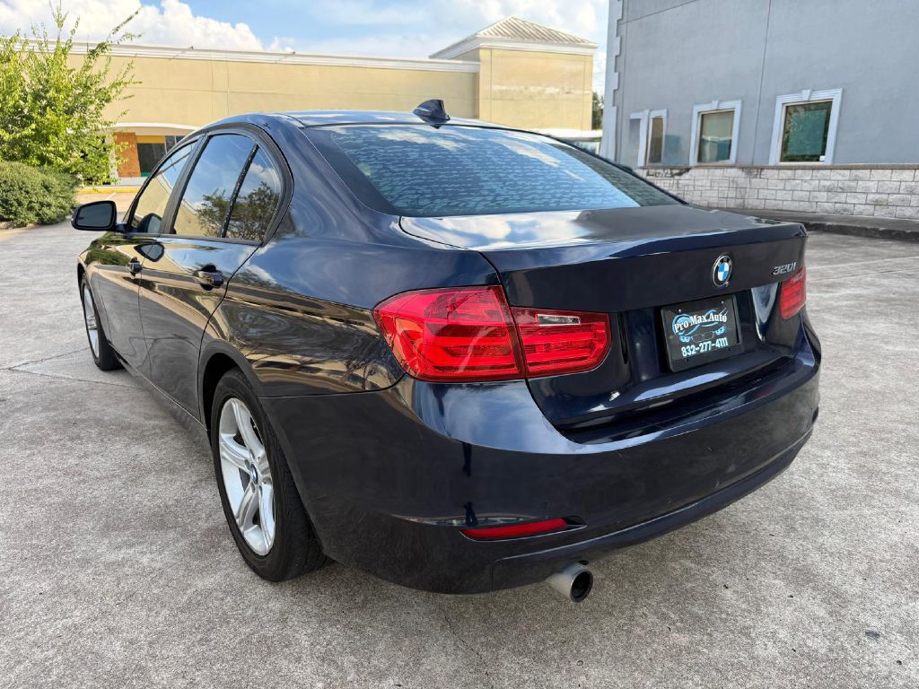 Photo 7 of this BMW 320