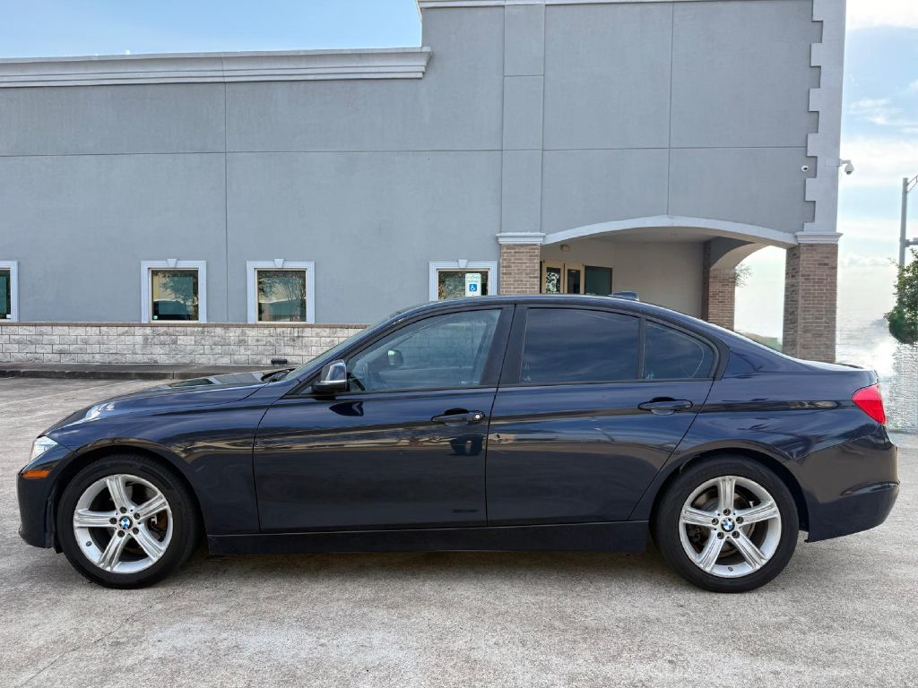 Photo 8 of this BMW 320