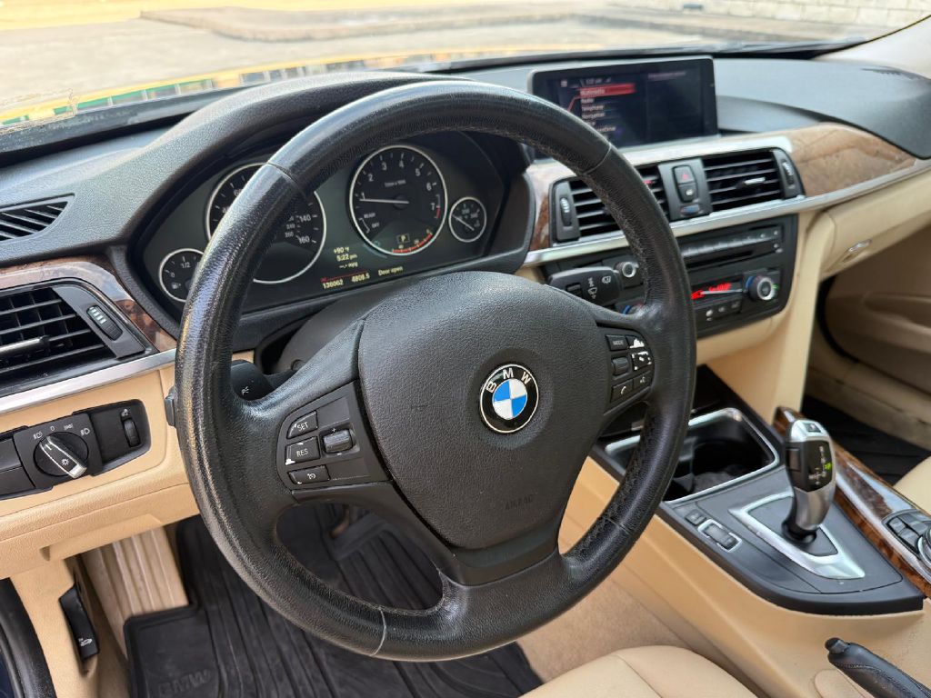 Photo 17 of this BMW 320