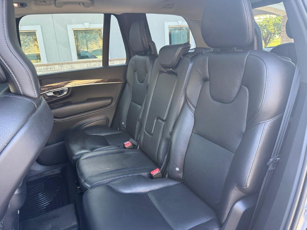 Photo 19 of this VOLVO XC90