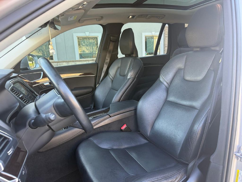 Photo 18 of this VOLVO XC90