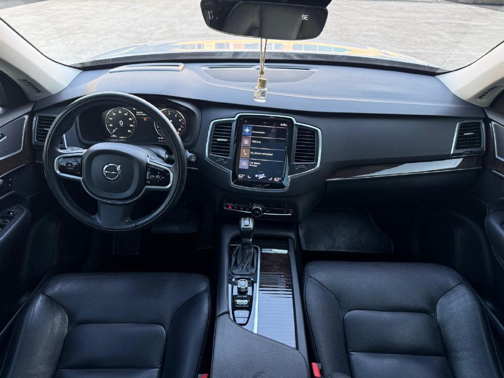Photo 25 of this VOLVO XC90