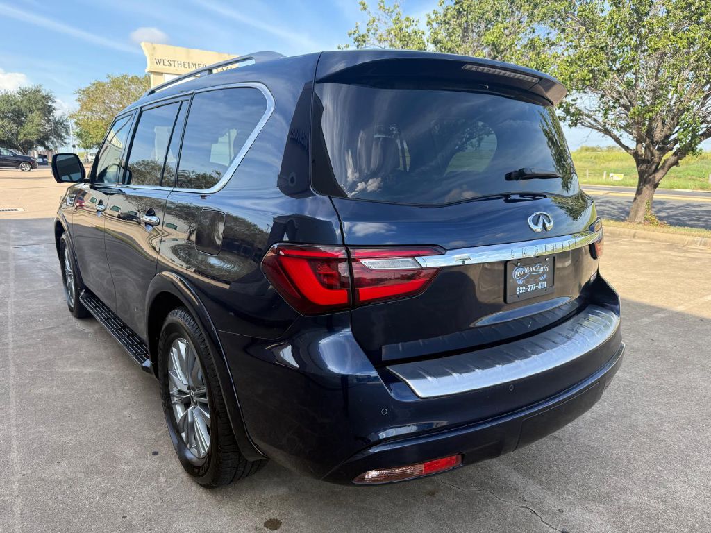 Photo 7 of this INFINITI QX80