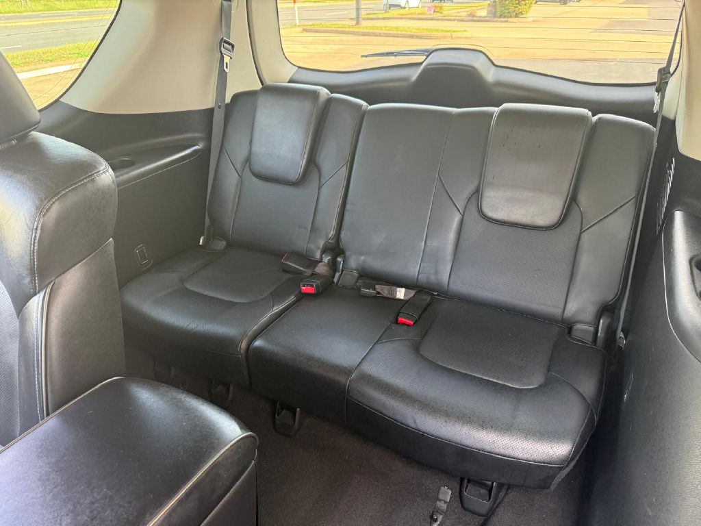 Photo 20 of this INFINITI QX80
