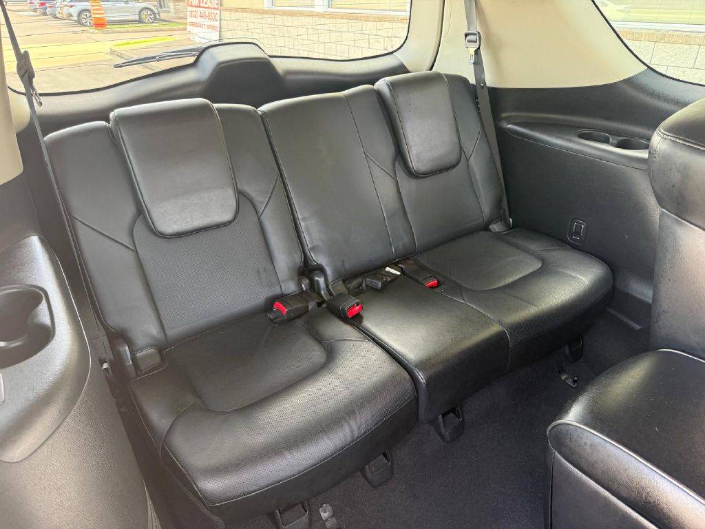 Photo 21 of this INFINITI QX80