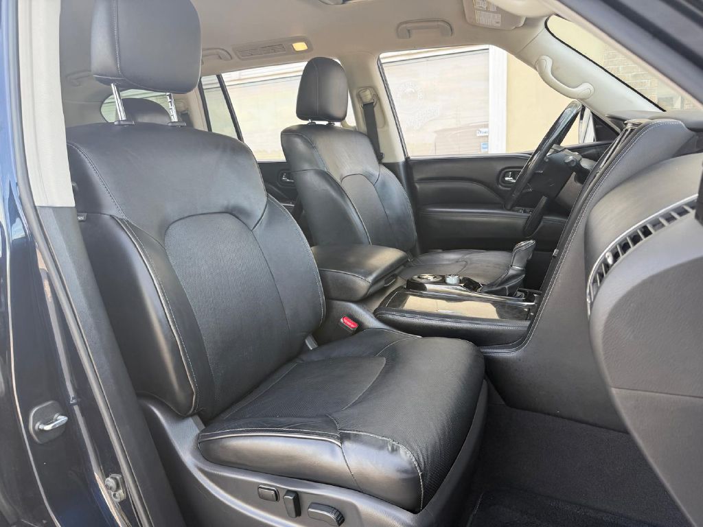 Photo 23 of this INFINITI QX80