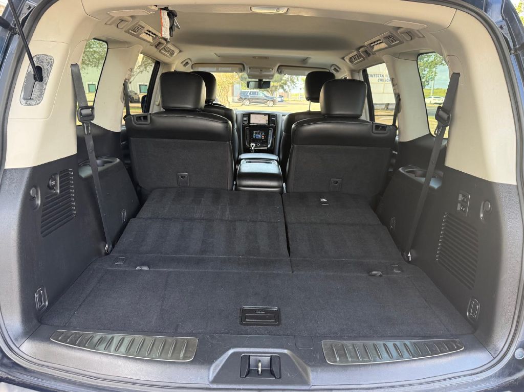 Photo 25 of this INFINITI QX80