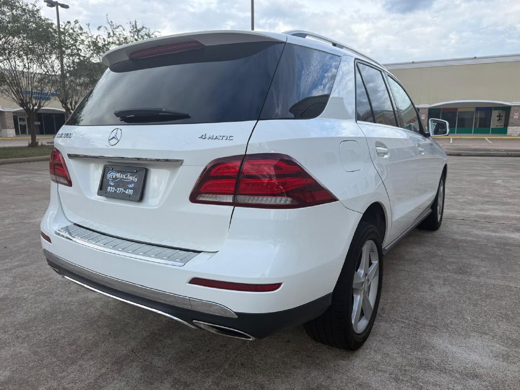 Photo 4 of this MERCEDES-BENZ GLE