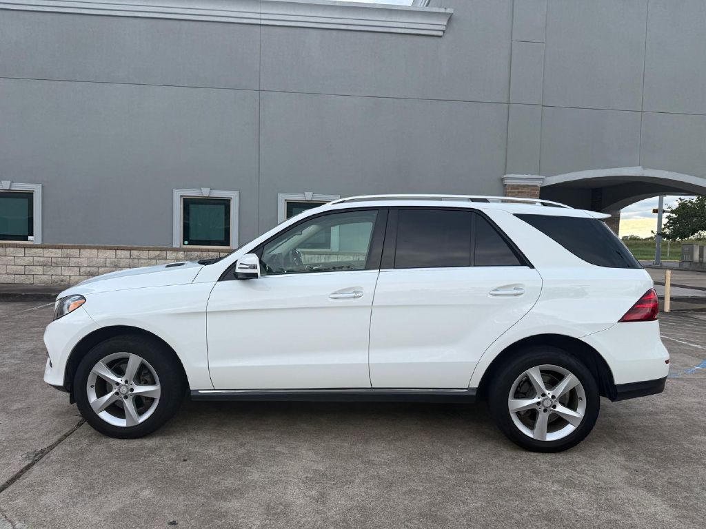 Photo 8 of this MERCEDES-BENZ GLE