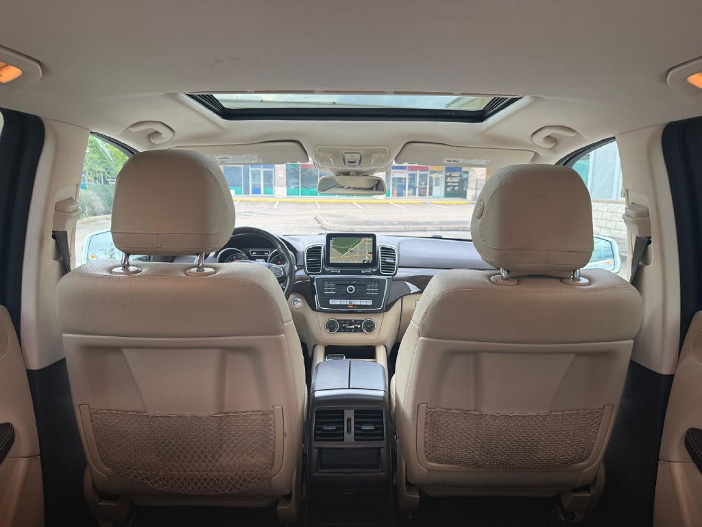 Photo 24 of this MERCEDES-BENZ GLE