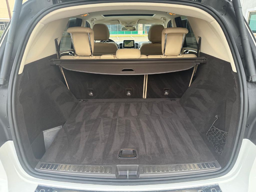 Photo 23 of this MERCEDES-BENZ GLE