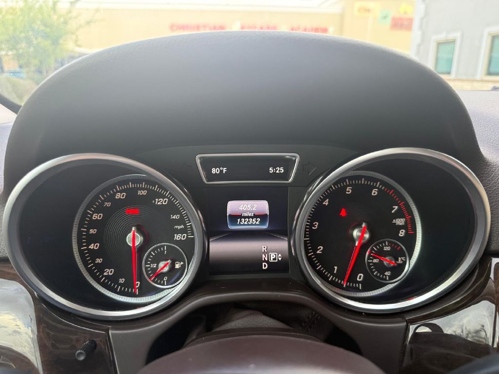 Photo 29 of this MERCEDES-BENZ GLE