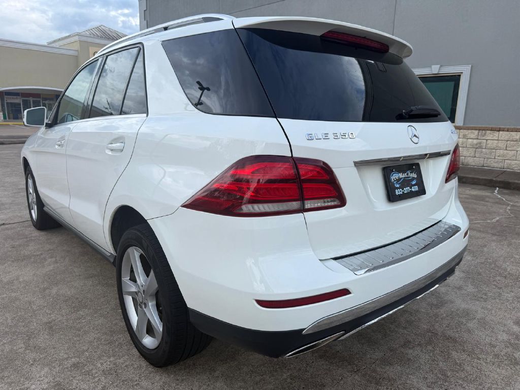 Photo 7 of this MERCEDES-BENZ GLE