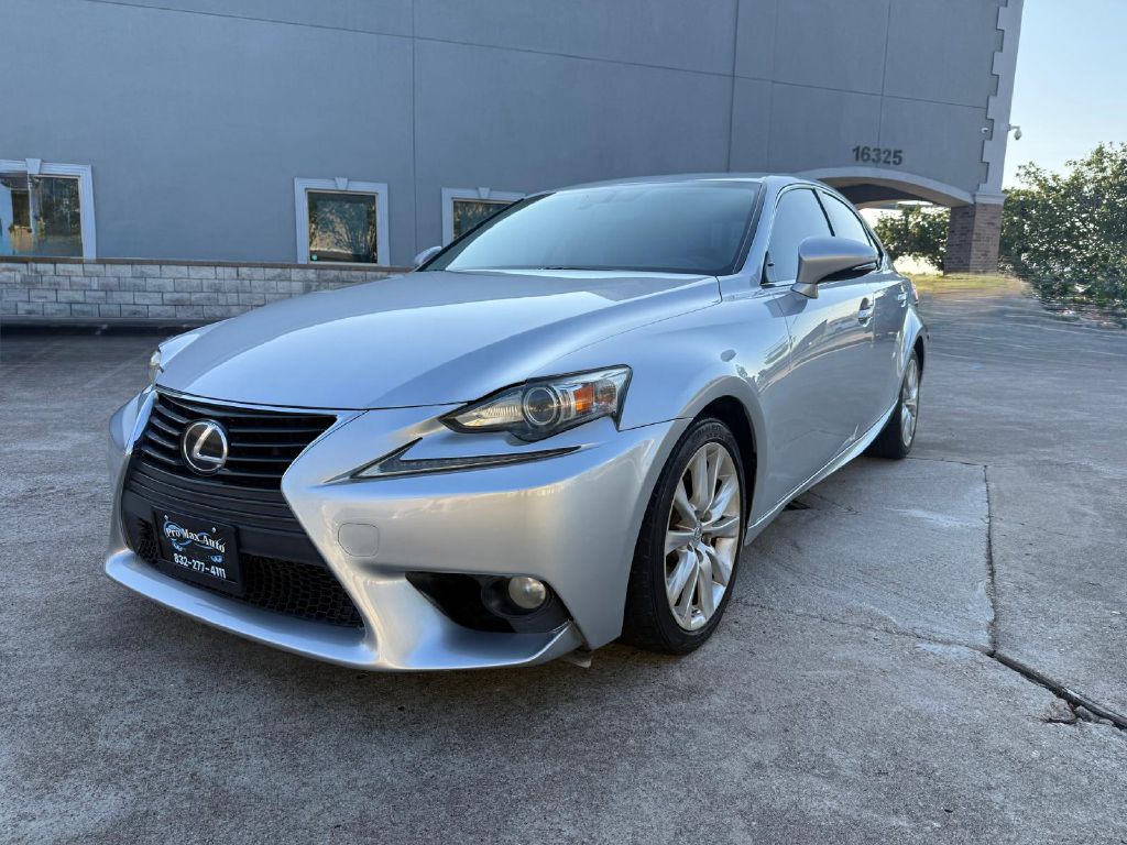 Photo 9 of this LEXUS IS