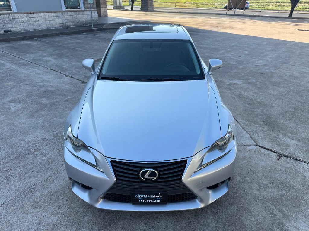 Photo 10 of this LEXUS IS