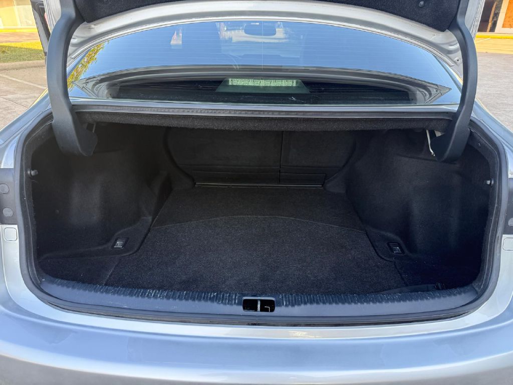 Photo 22 of this LEXUS IS