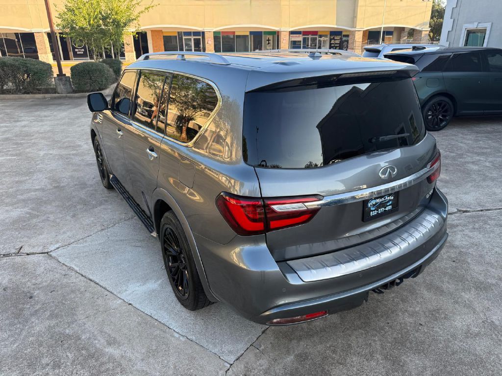 Photo 6 of this INFINITI QX80