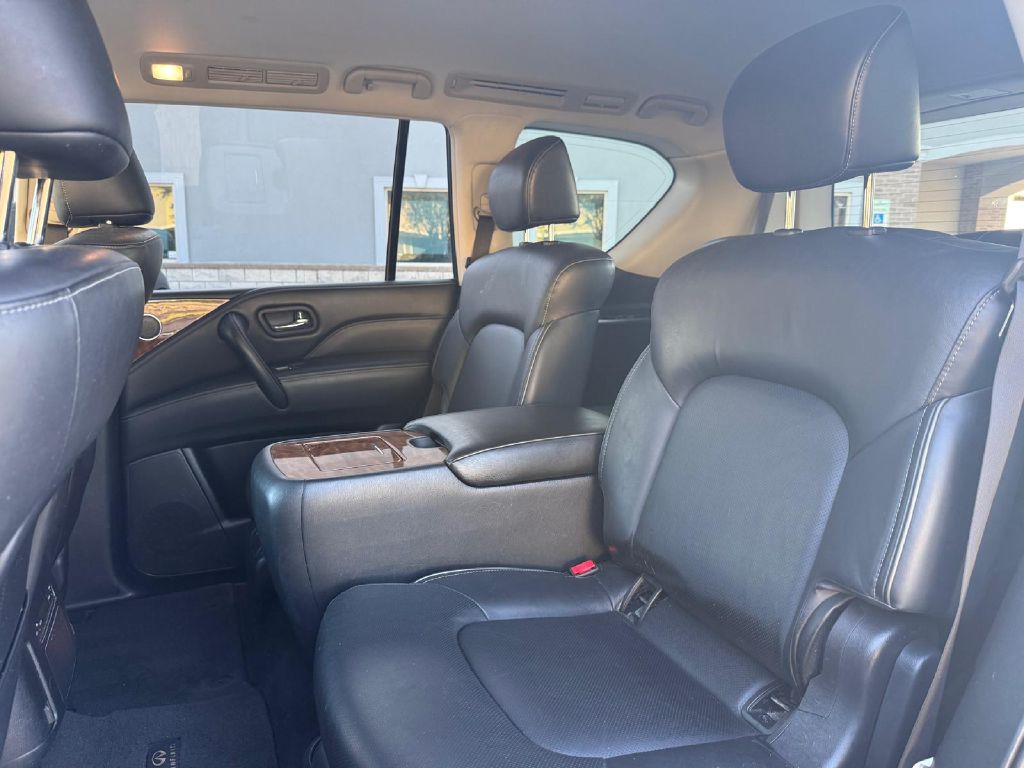 Photo 19 of this INFINITI QX80