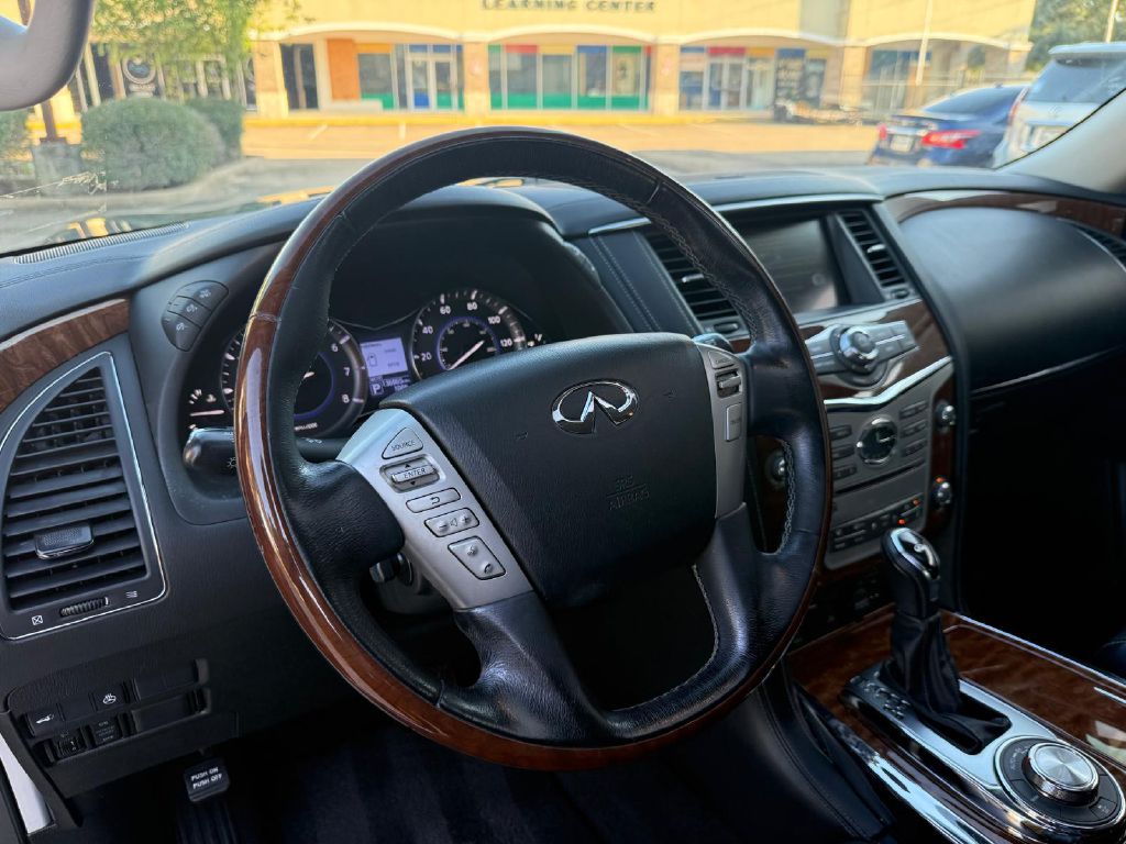 Photo 17 of this INFINITI QX80