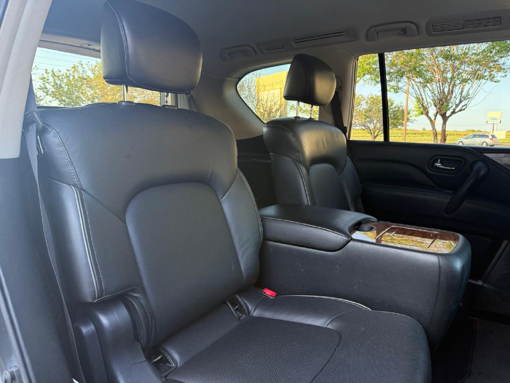 Photo 22 of this INFINITI QX80