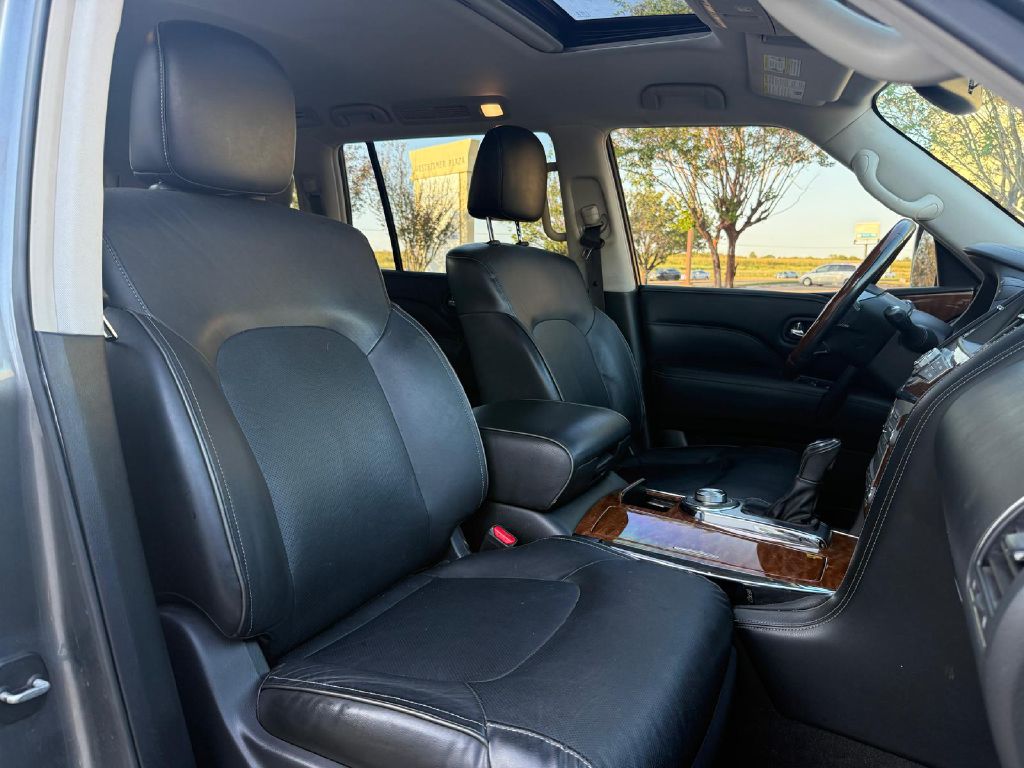 Photo 23 of this INFINITI QX80