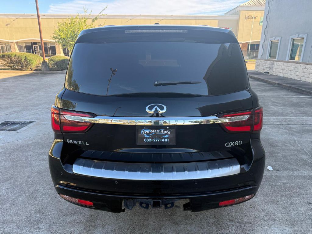 Photo 5 of this INFINITI QX80