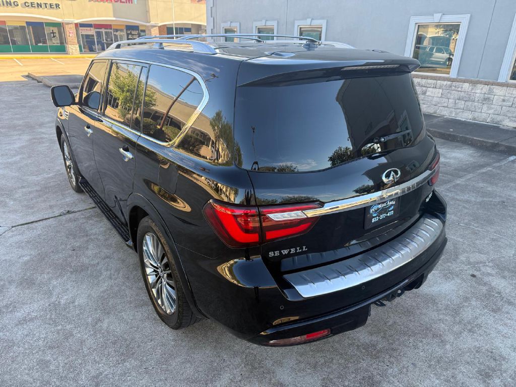Photo 6 of this INFINITI QX80