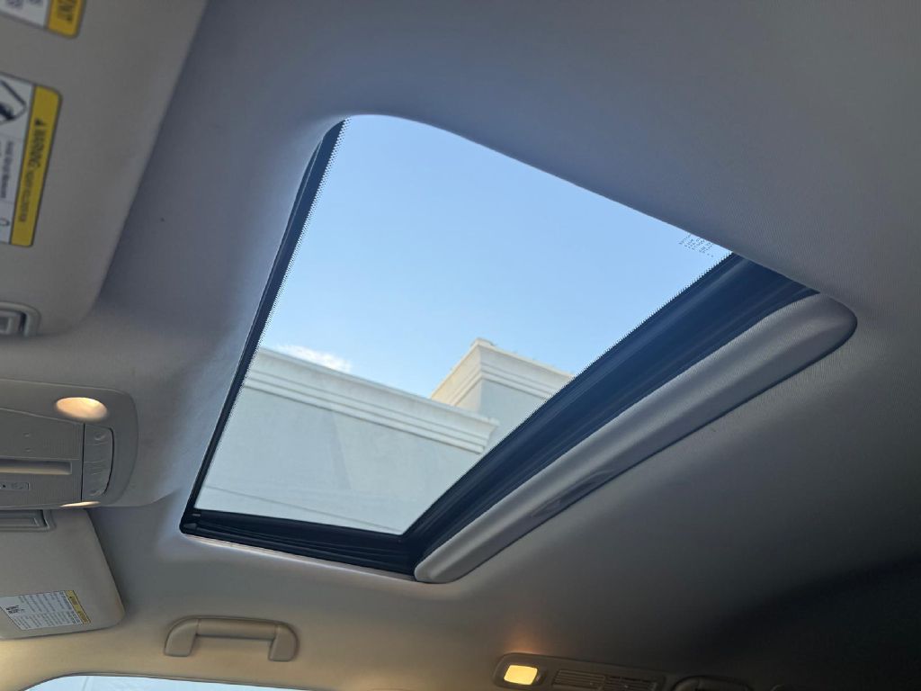 Photo 17 of this INFINITI QX80