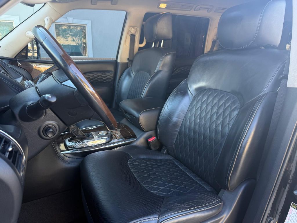 Photo 19 of this INFINITI QX80