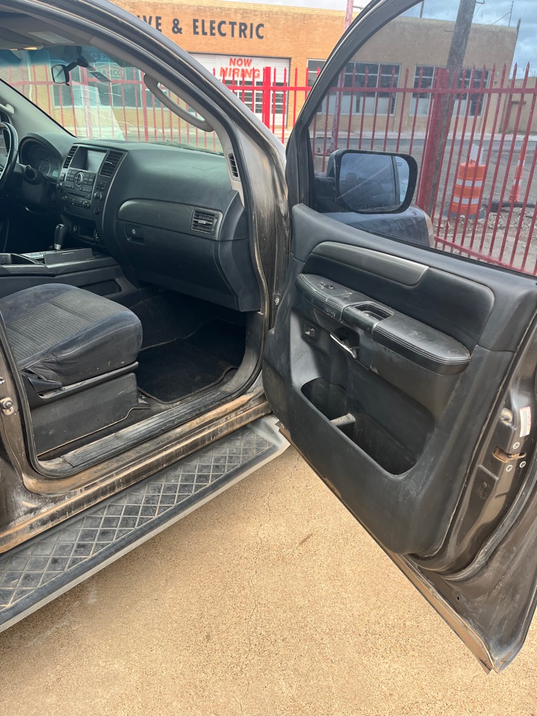 Photo 11 of this NISSAN ARMADA