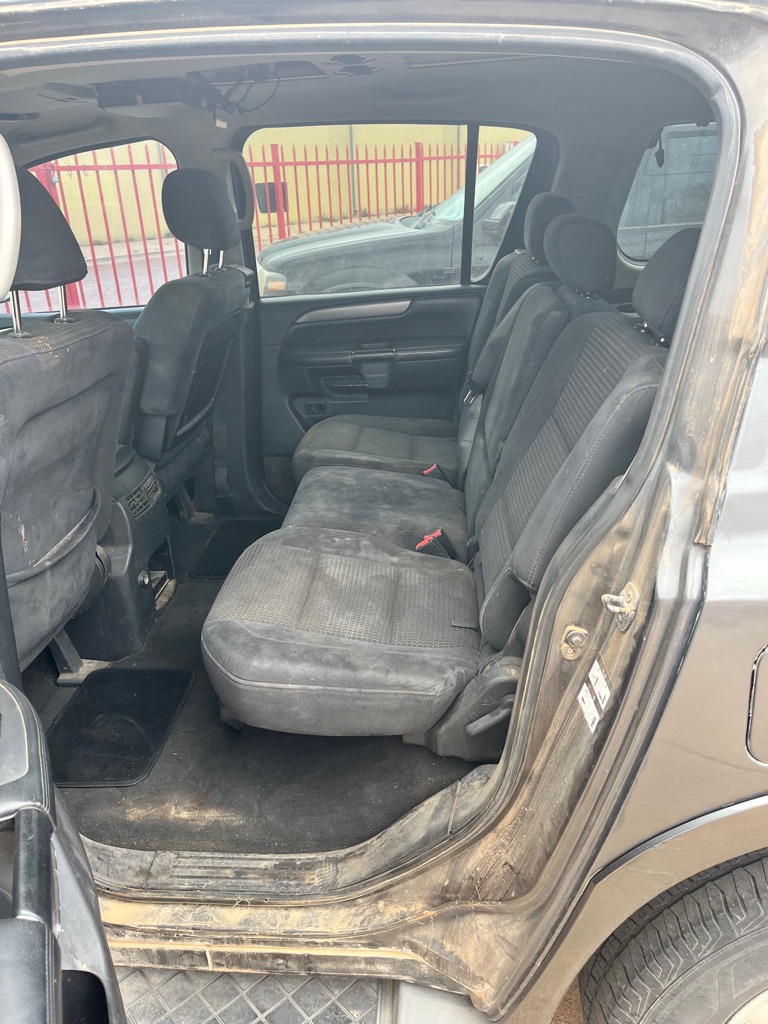 Photo 10 of this NISSAN ARMADA