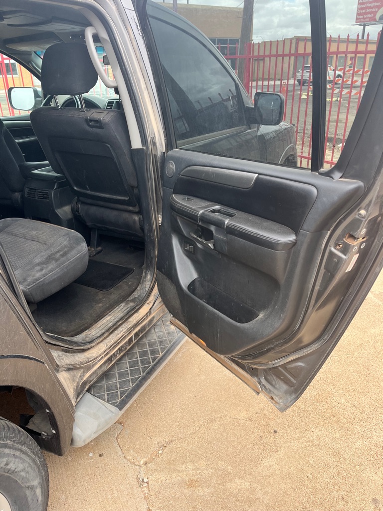 Photo 13 of this NISSAN ARMADA