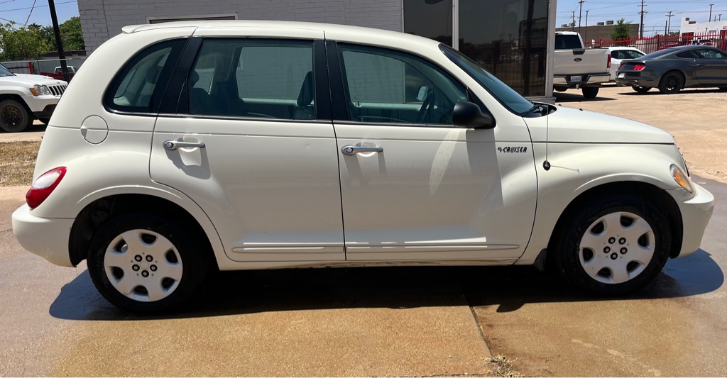 Photo 5 of this CHRYSLER PT CRUISER