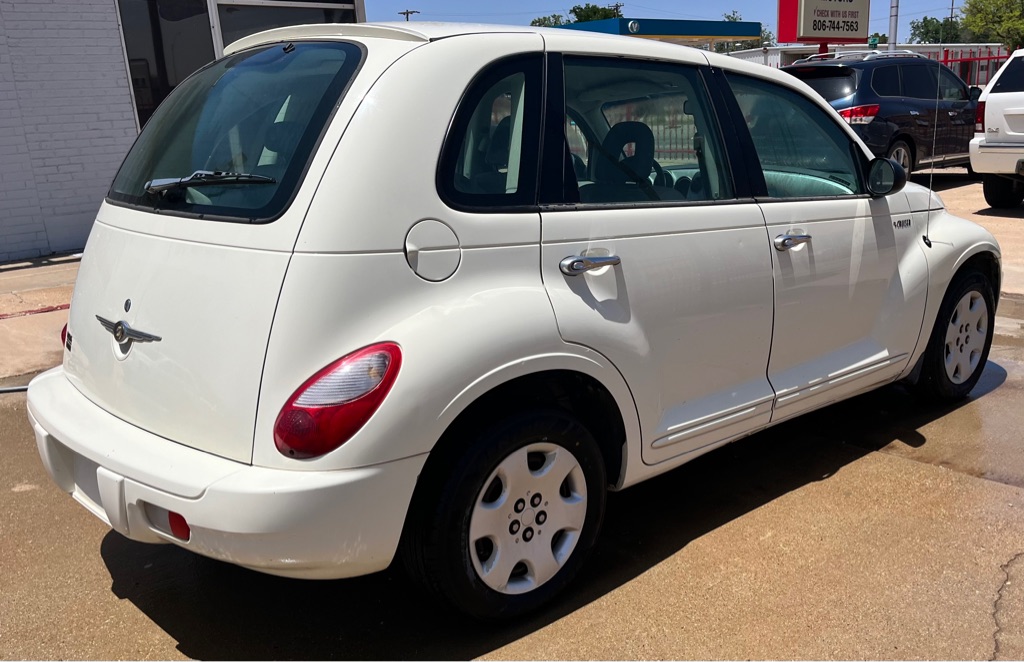 Photo 6 of this CHRYSLER PT CRUISER