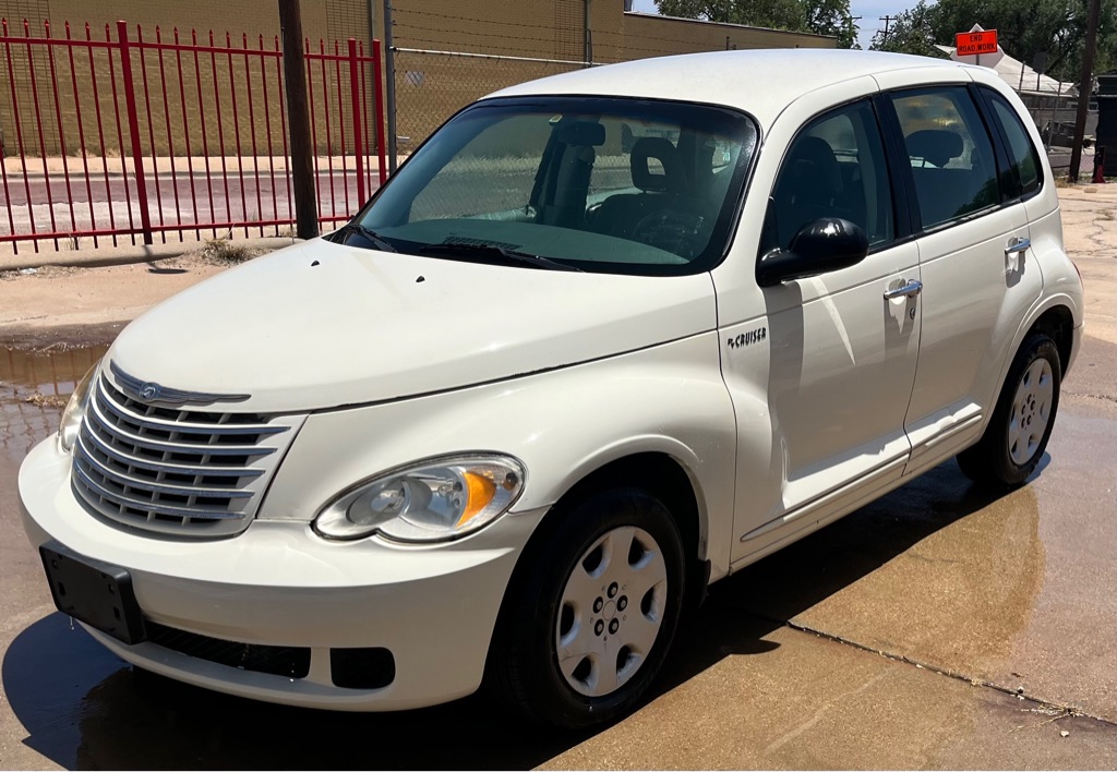 Photo 2 of this CHRYSLER PT CRUISER