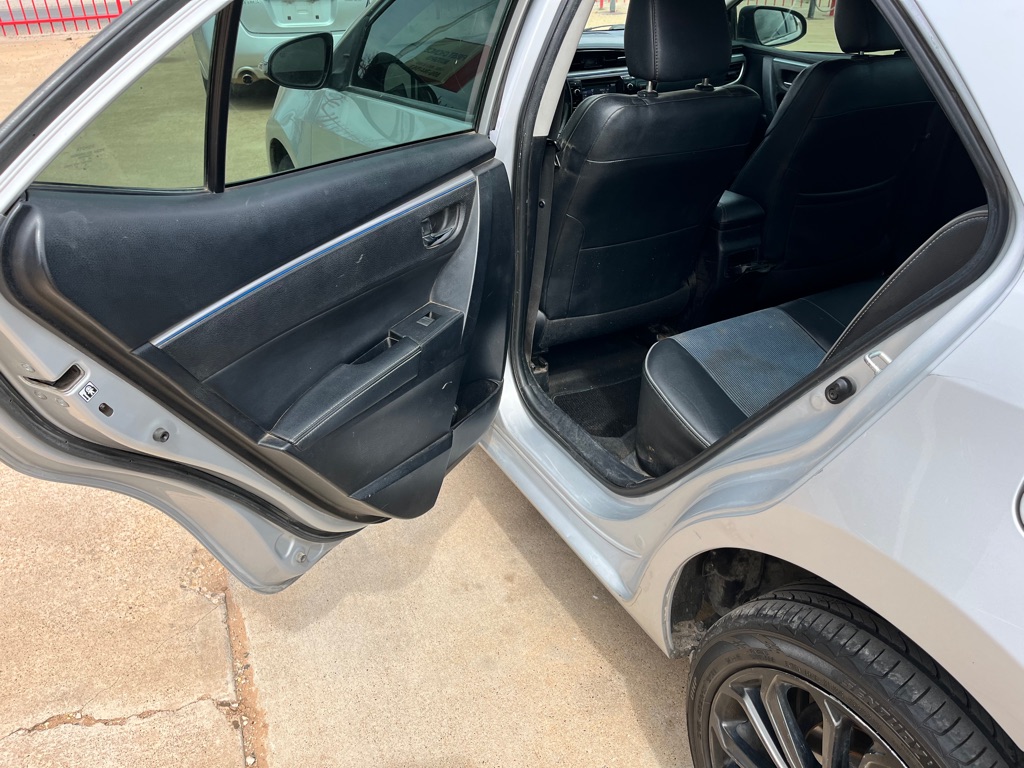 Photo 11 of this TOYOTA COROLLA
