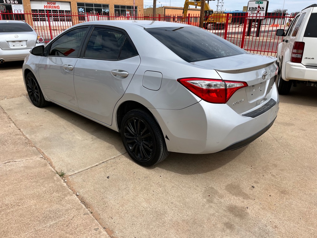 Photo 8 of this TOYOTA COROLLA