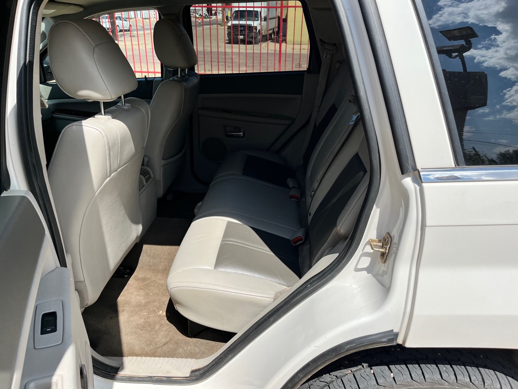 Photo 13 of this JEEP GRAND CHEROKEE
