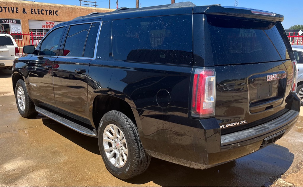 Photo 8 of this GMC YUKON XL