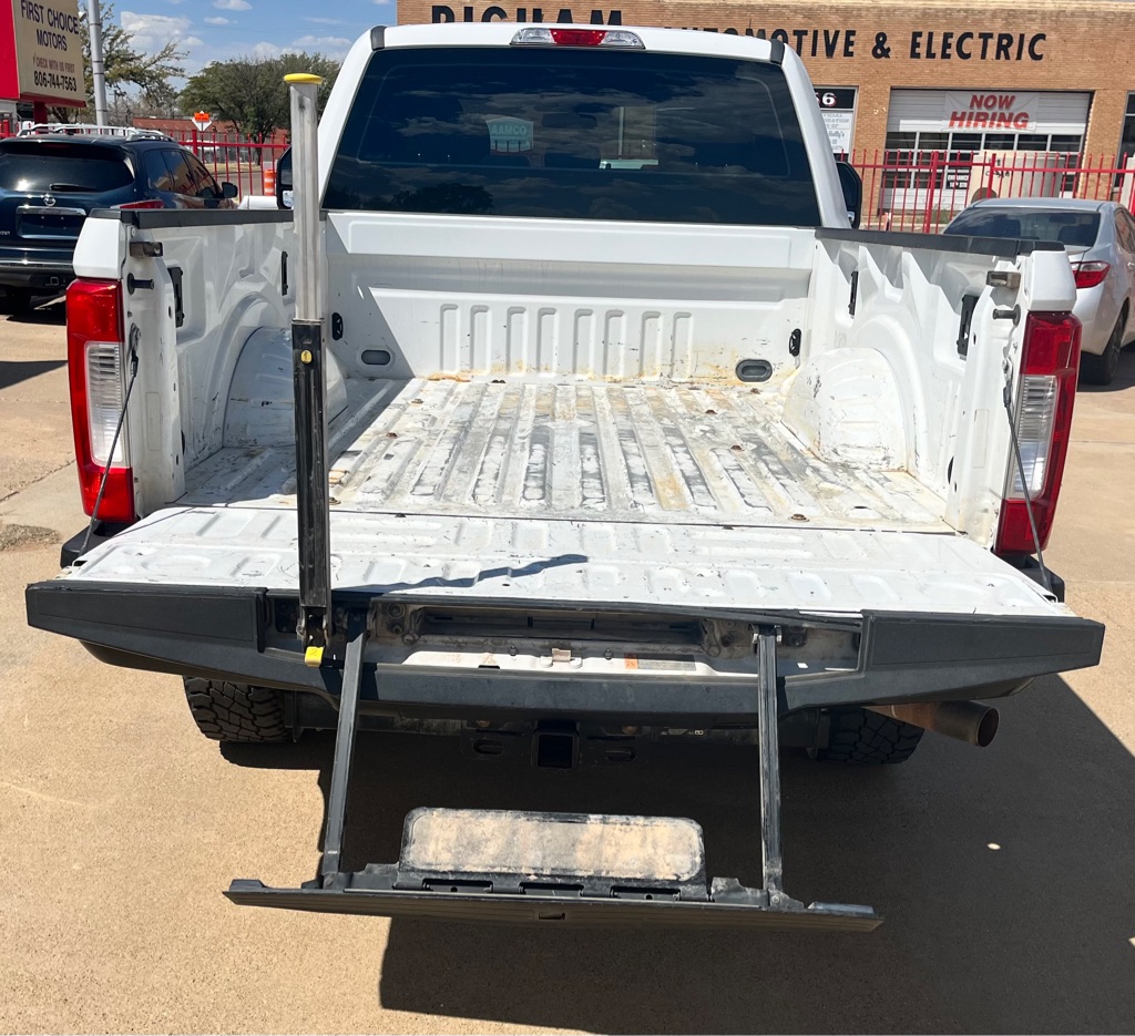 Photo 9 of this FORD F250
