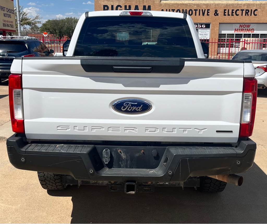 Photo 6 of this FORD F250