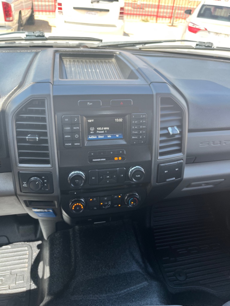 Photo 19 of this FORD F250