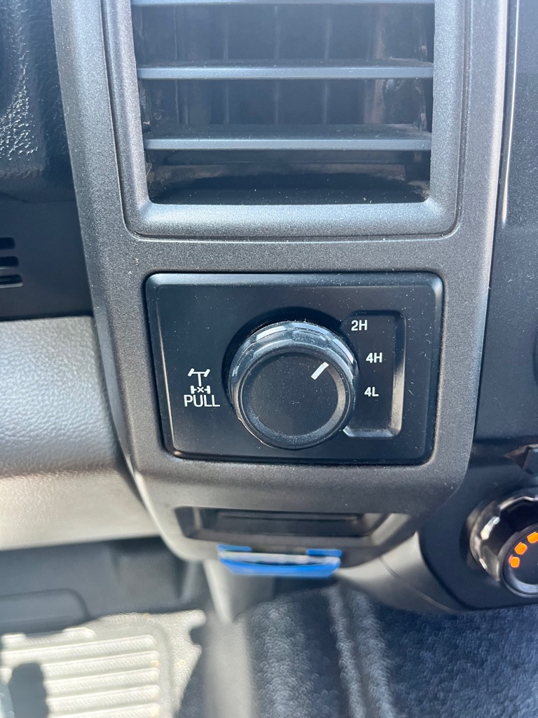 Photo 17 of this FORD F250