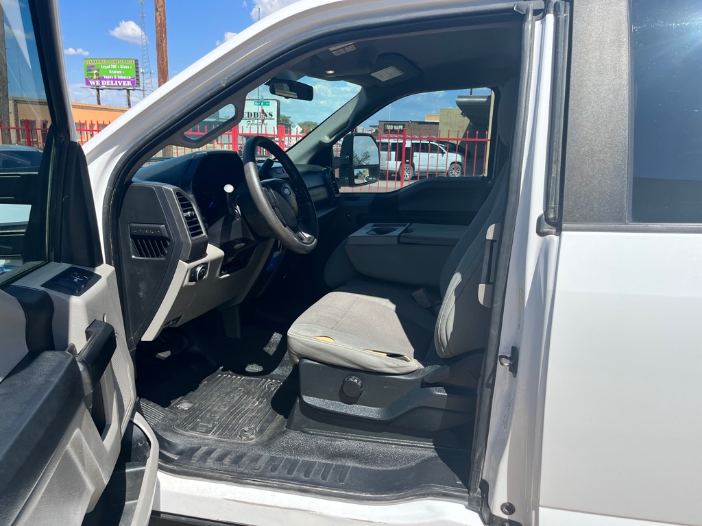 Photo 11 of this FORD F250
