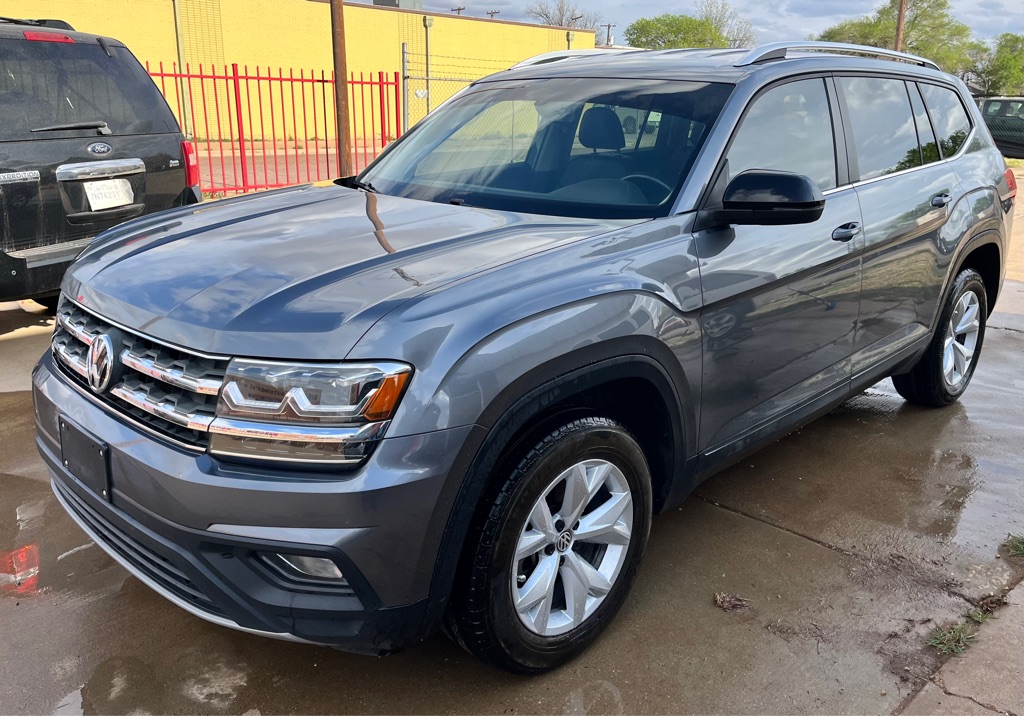 Photo 2 of this VOLKSWAGEN ATLAS