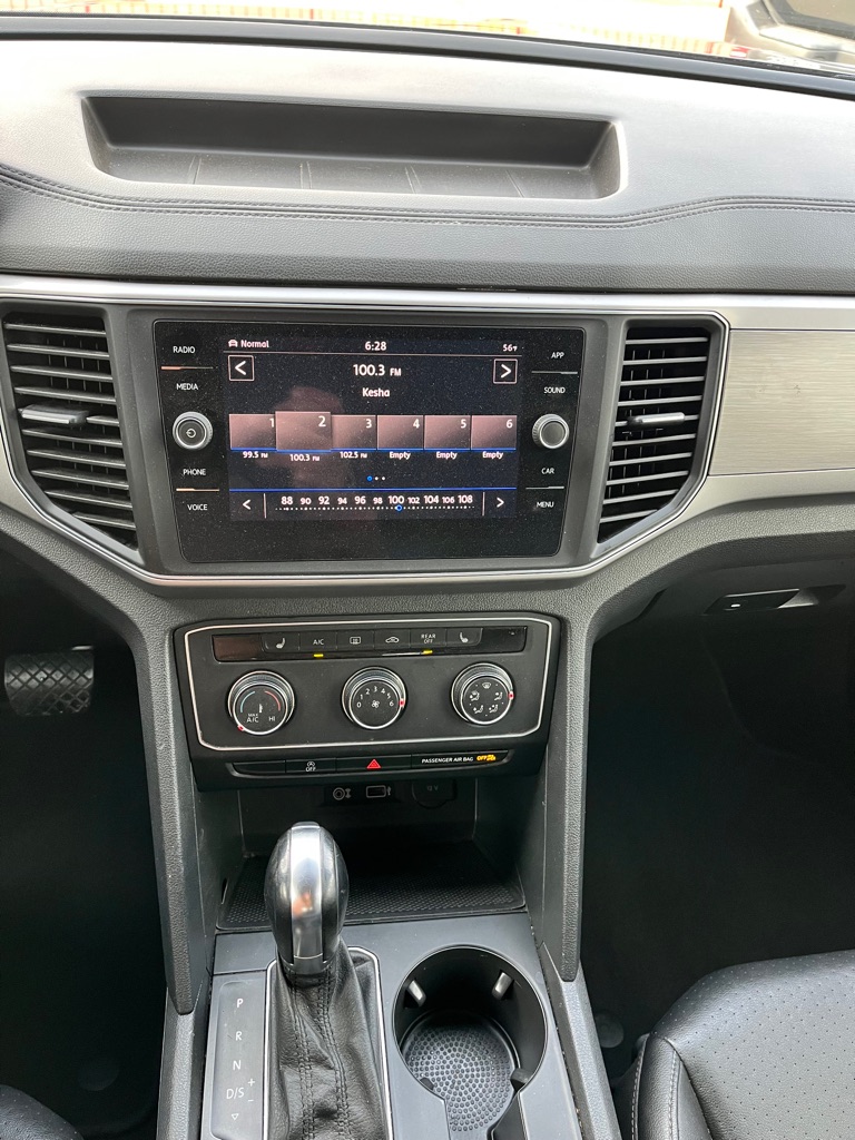 Photo 17 of this VOLKSWAGEN ATLAS